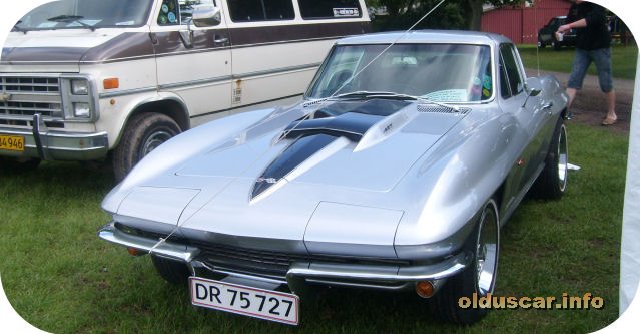 1967 Chevrolet Corvette StingRay Coupe front
